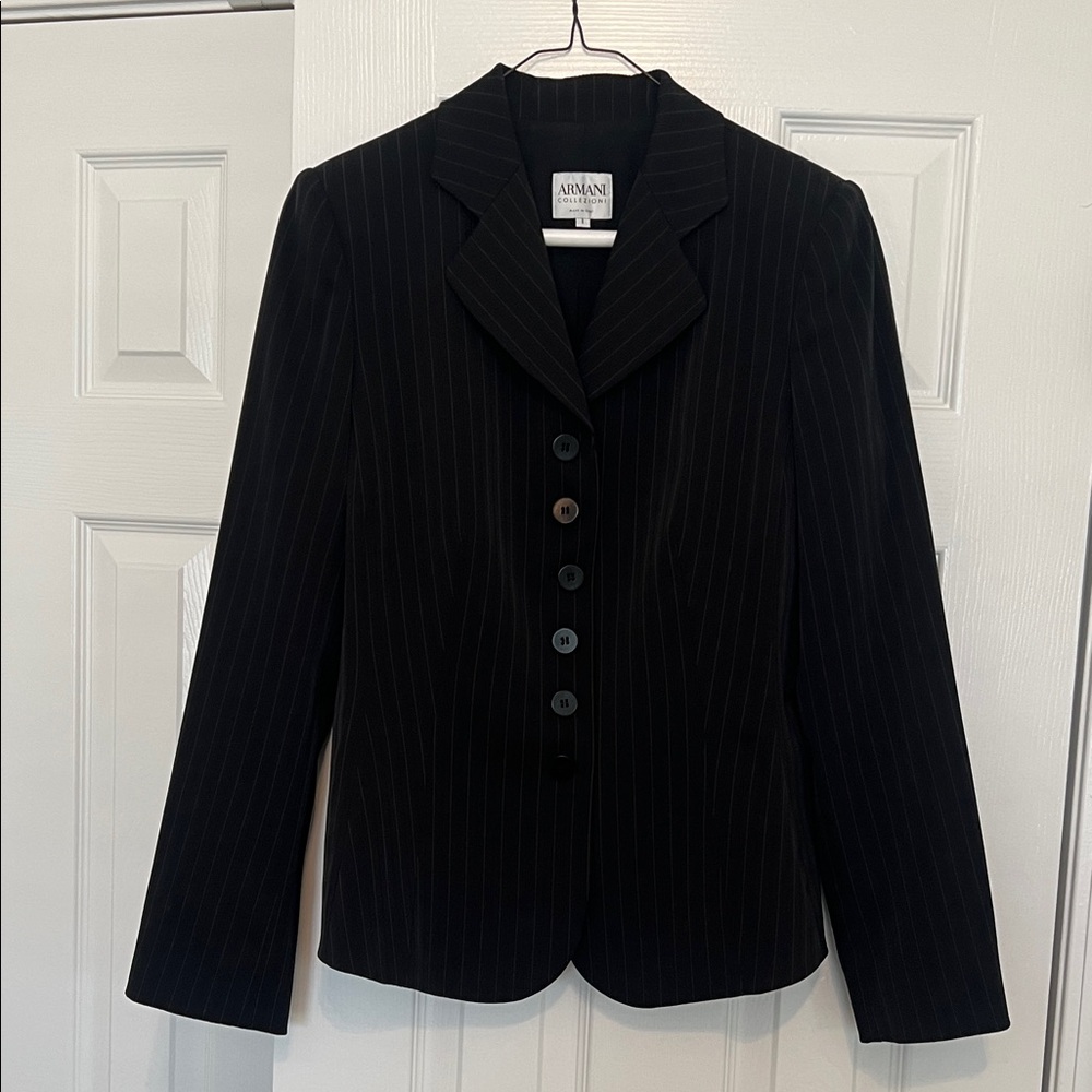 Giorgio Armani Women's Black pin striped Blazer size 8